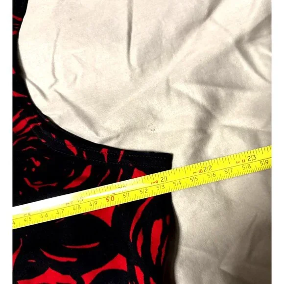 Kim Rogers Petite Red & Black Floral Tank Top 10P Stretch Polyester - Picture 5 of 6
